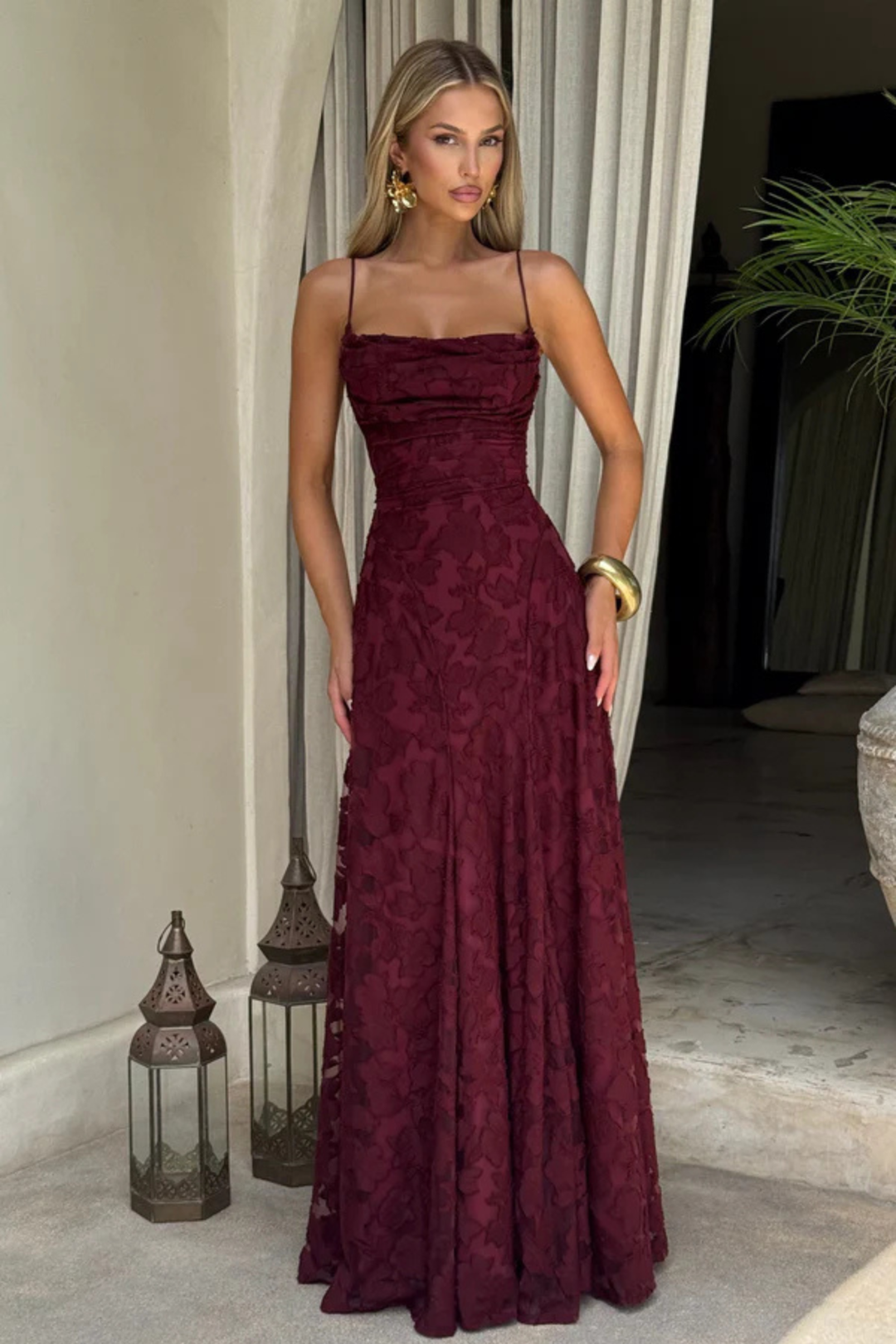 Vestito lungo donna spalline sottili scollo a cascata schiena scoperta con lacci