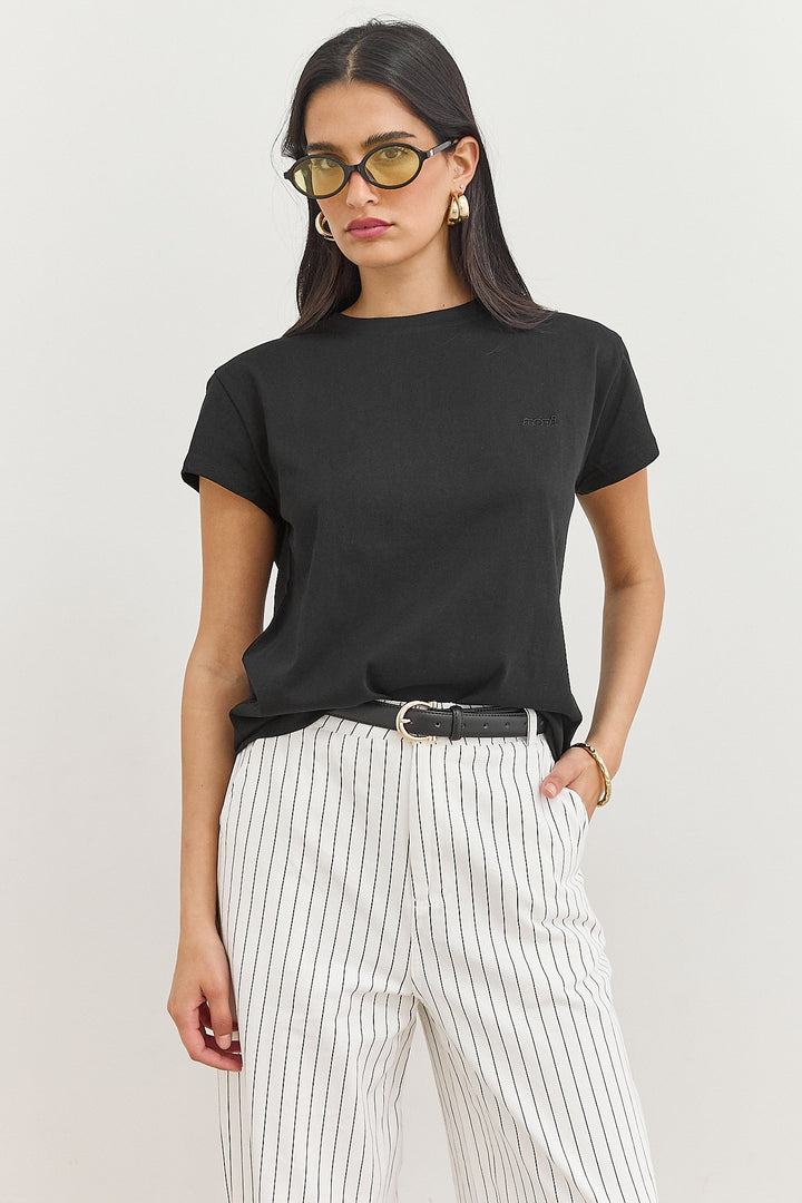 T-shirt da donna con scollo rotondo, maniche corte, taglio dritto, ricamo discreto