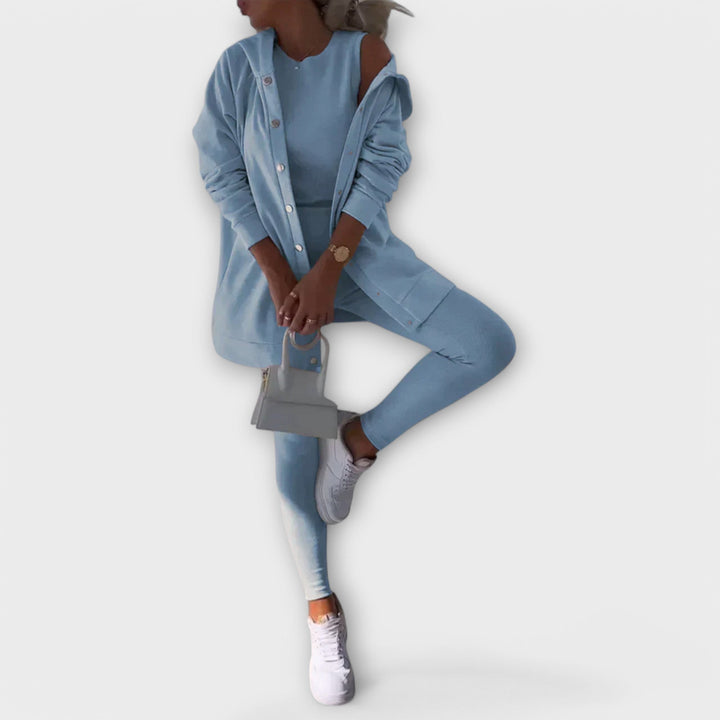 Completo di tre pezzi con cardigan
