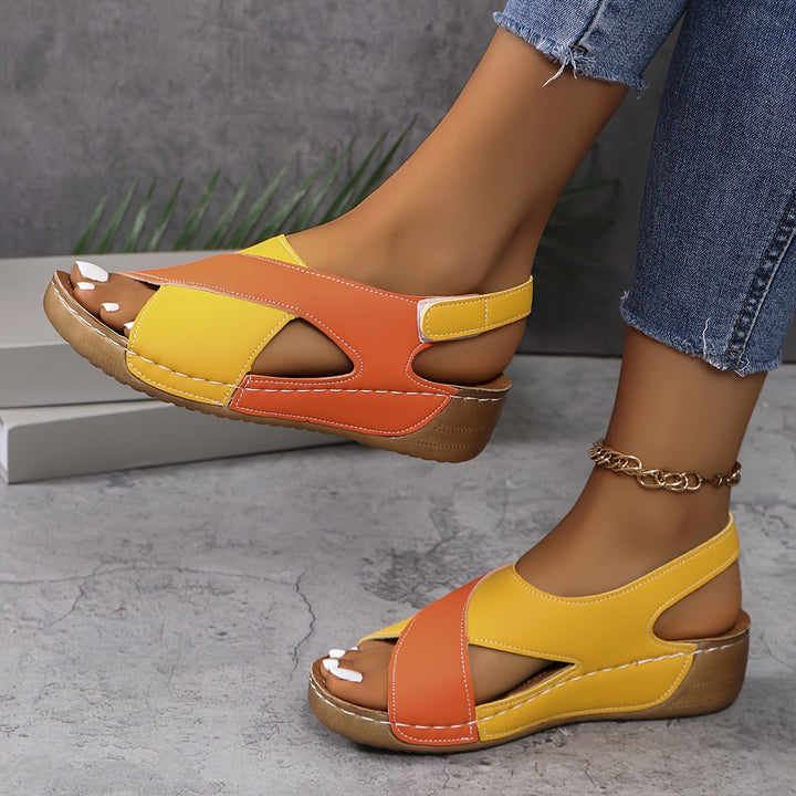 Sandali da donna multicolore con cinturini incrociati plateau con cinturino sul retro