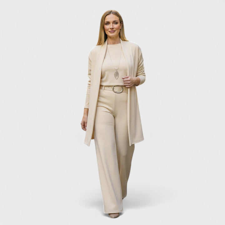 Nora - Set Tre Pezzi da Donna: Elegante e Confortevole