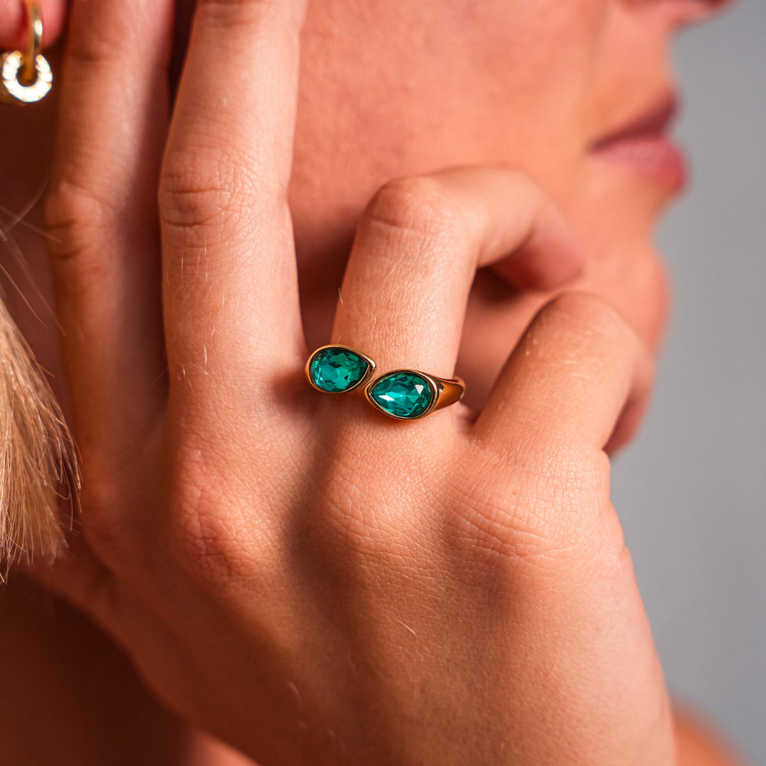 Anello Omlindad in Giada Smaragd
