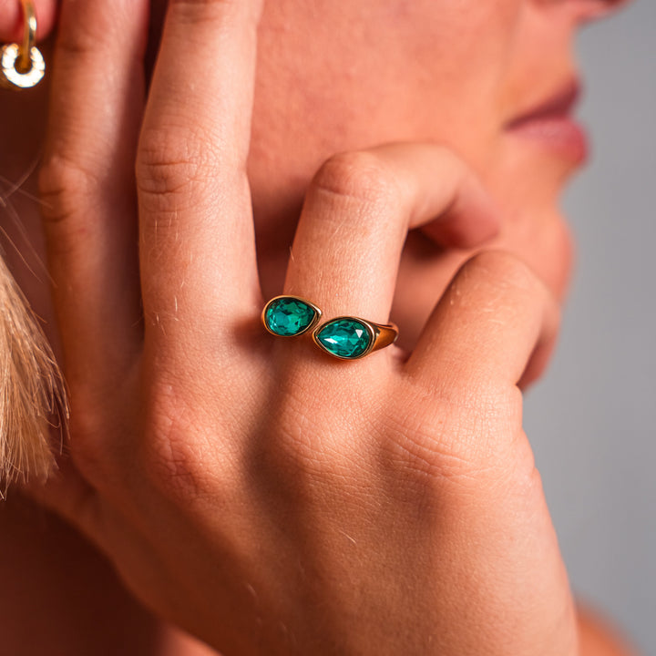 Anello Omlindad in Giada Smaragd