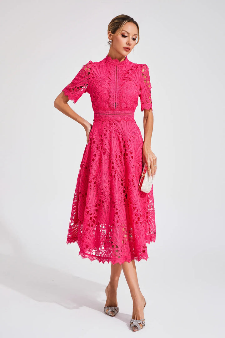 Abito midi da donna con collo alto, pizzo traforato, vita aderente, maniche corte