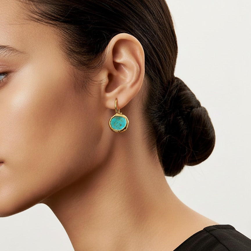 Orecchini in oro con pietra turchese