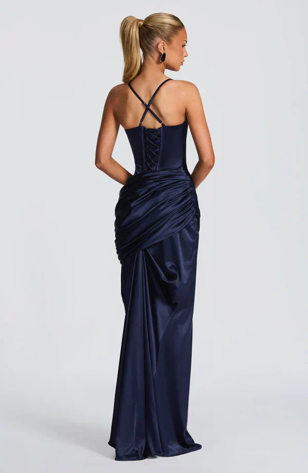 Vestito lungo da donna con scollo a cuore, bustier, schiena con allacciatura, gonna drappeggiata, spalline sottili