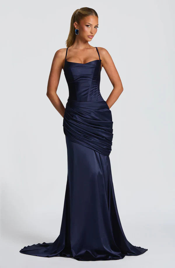 Vestito lungo da donna con scollo a cuore, bustier, schiena con allacciatura, gonna drappeggiata, spalline sottili
