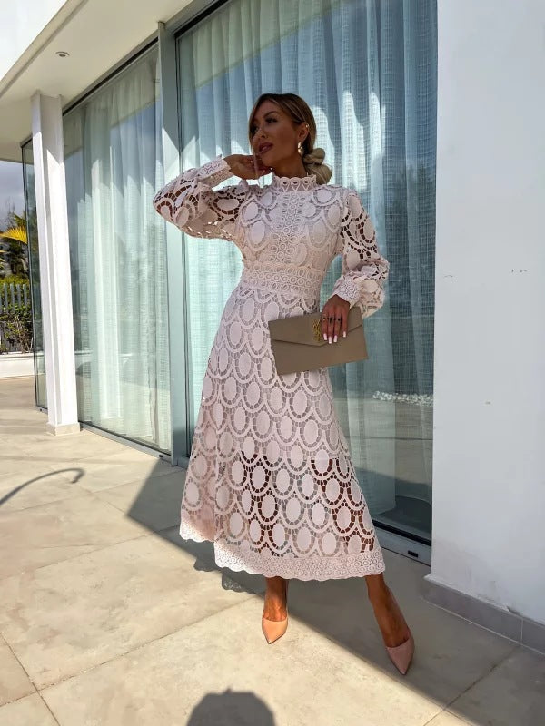 Abito midi donna collo alto pizzo traforato maniche lunghe a sbuffo