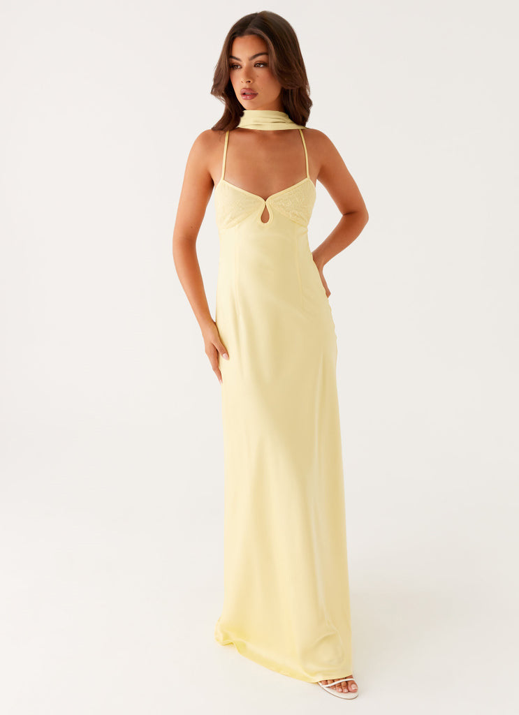 Vestito lungo donna giallo pallido, sottili spalline, cut-out sul busto, schiena annodata