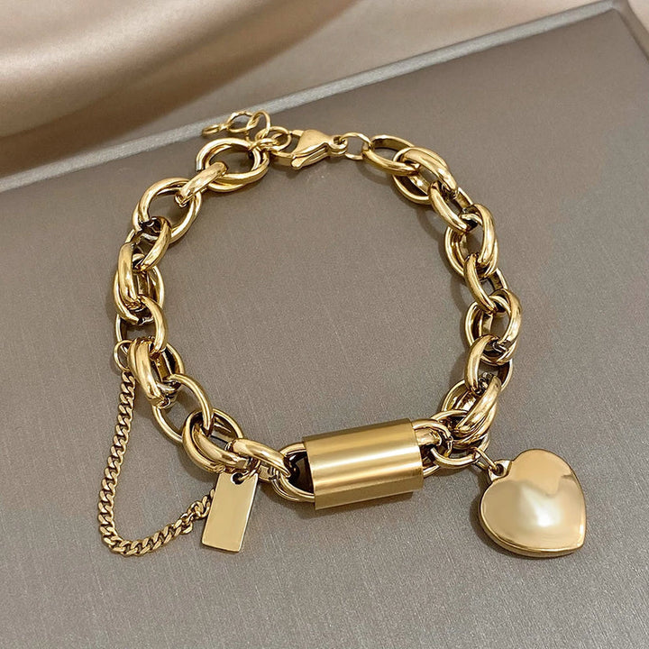 Bracciale spesso a cuore in oro