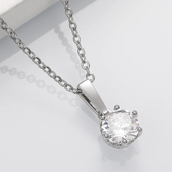 Collana Classica con Ciondolo in Zirconia