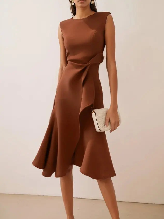 Abito midi da donna senza maniche girocollo drappeggiato orlo asimmetrico
