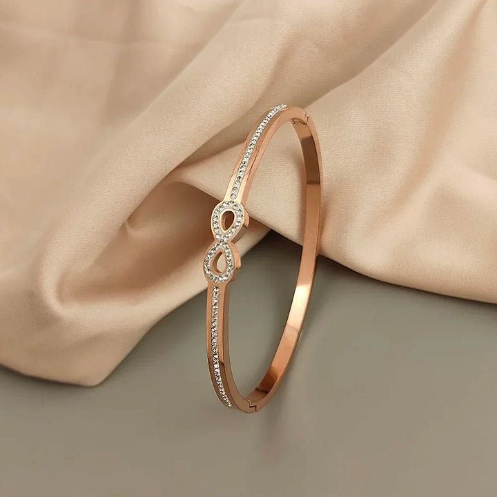 Bracciale Rigido Infinity con Cristalli Esclusivi