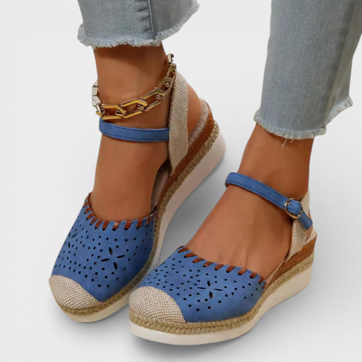 Espadrillas donna punta chiusa con zeppa traforate suola intrecciata