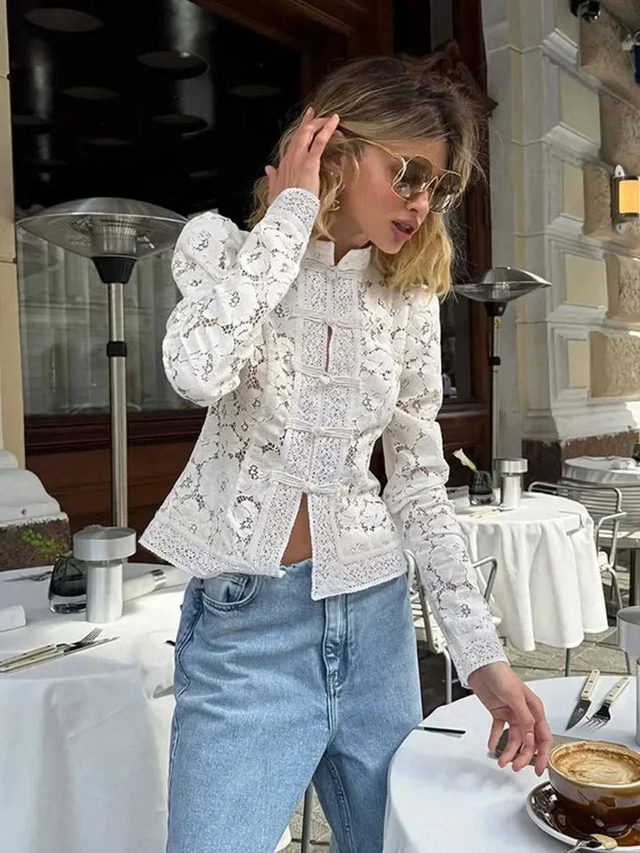 Blusa in pizzo da donna con colletto alto e maniche lunghe