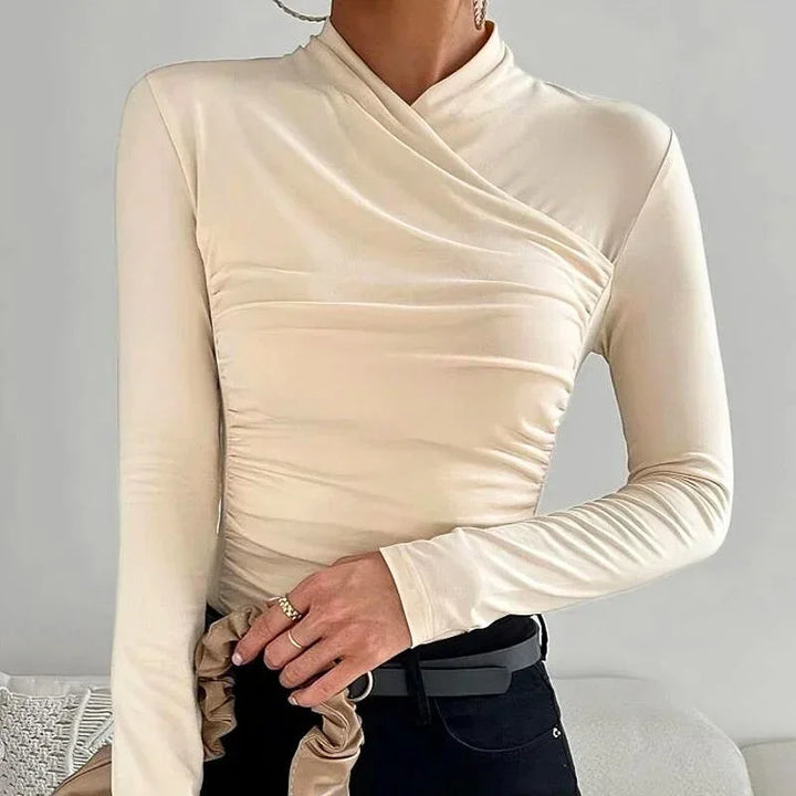 Top aderente asimmetrico a maniche lunghe per donna