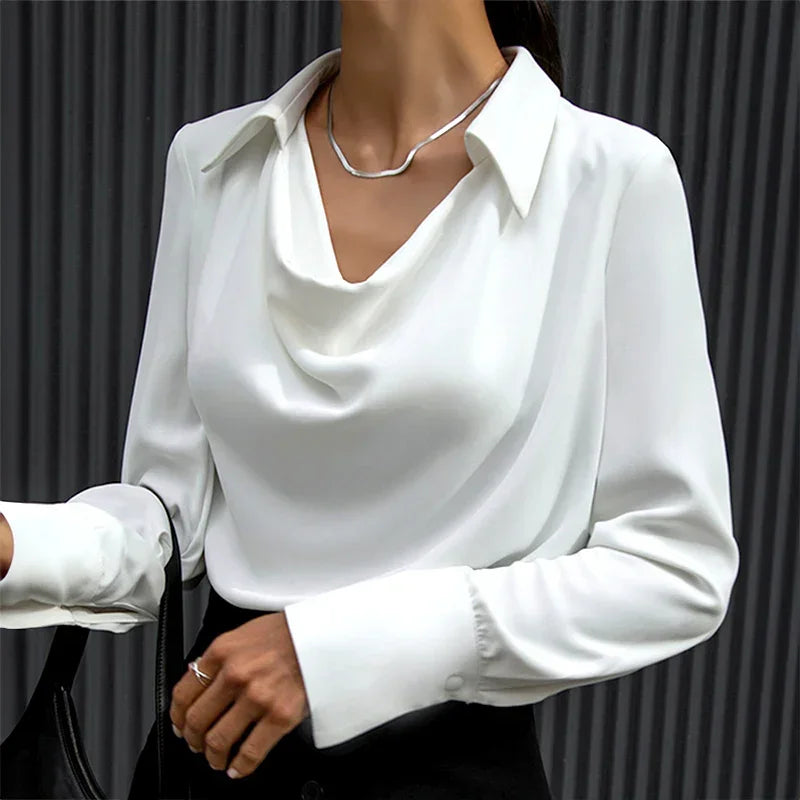 Blusa femminile con collo drappeggiato e maniche lunghe