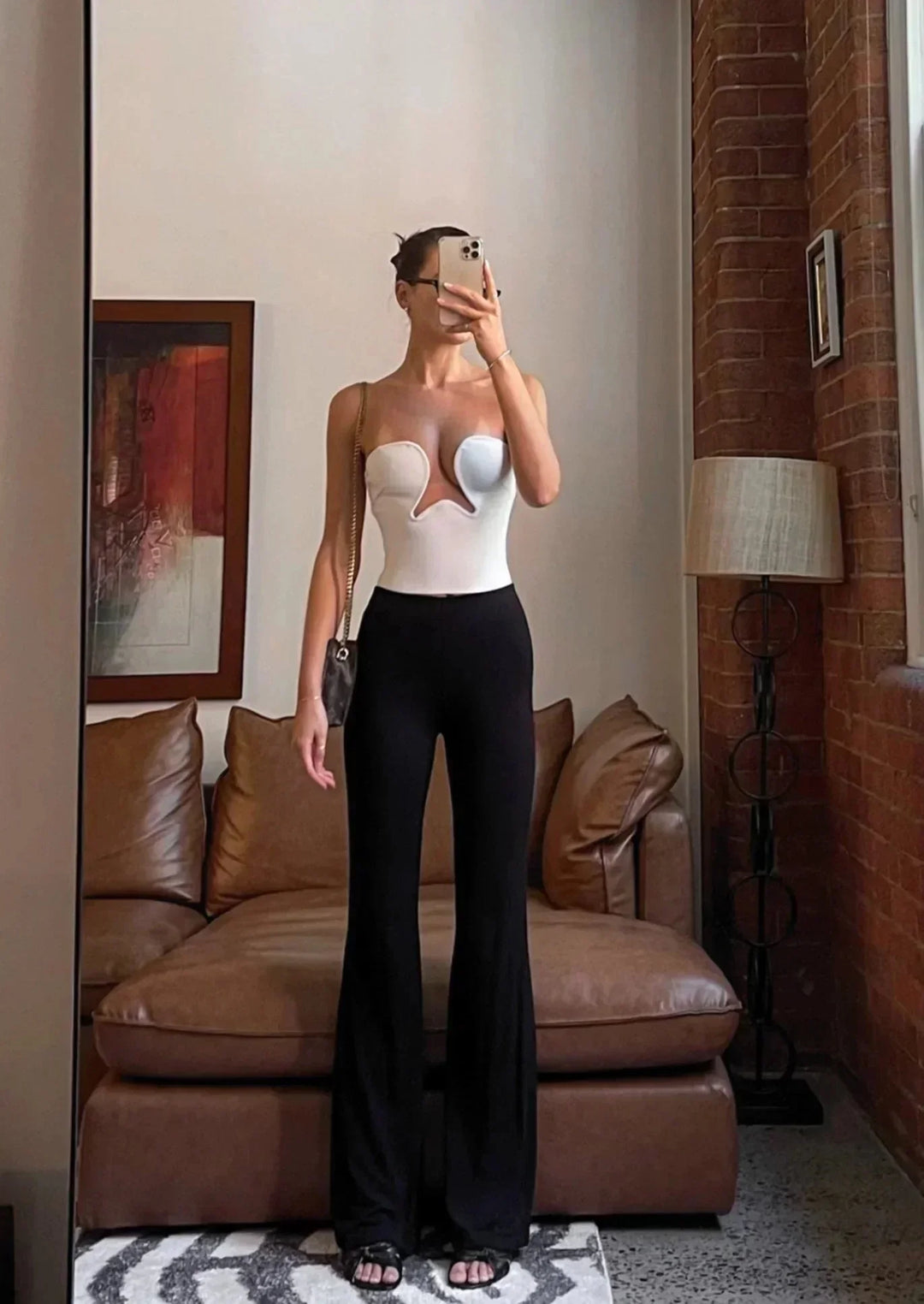 Bustier donna senza spalline con cut-out ondulato