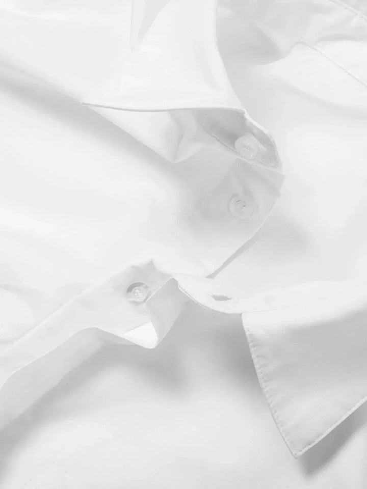 Camicia cropped donna con design moderno e bottoni