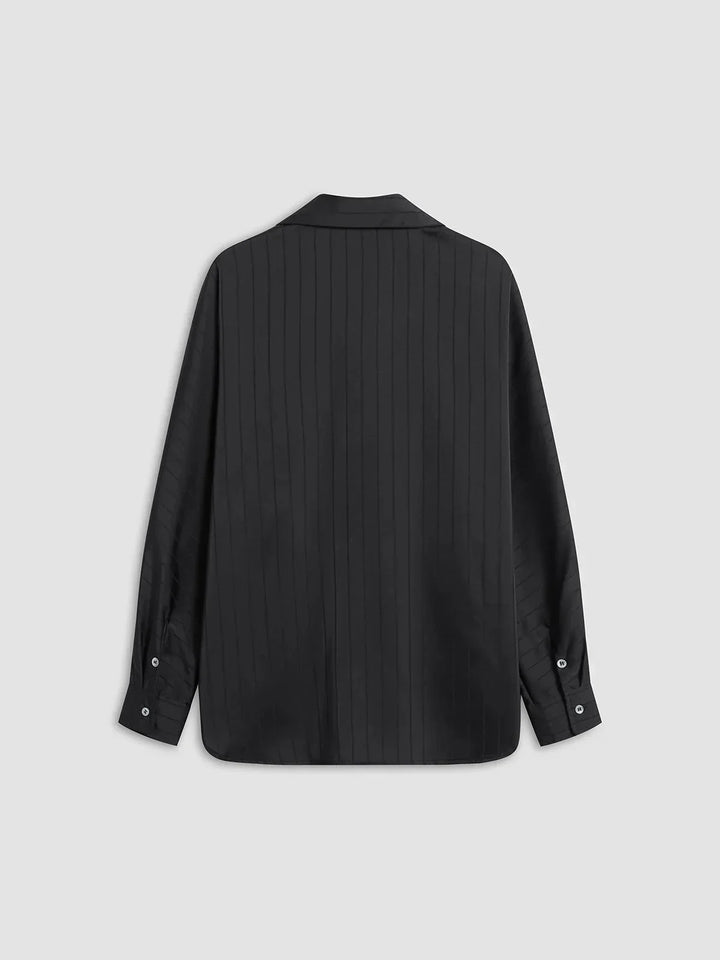 Camicia donna elegante con bottoni e dettagli dorati