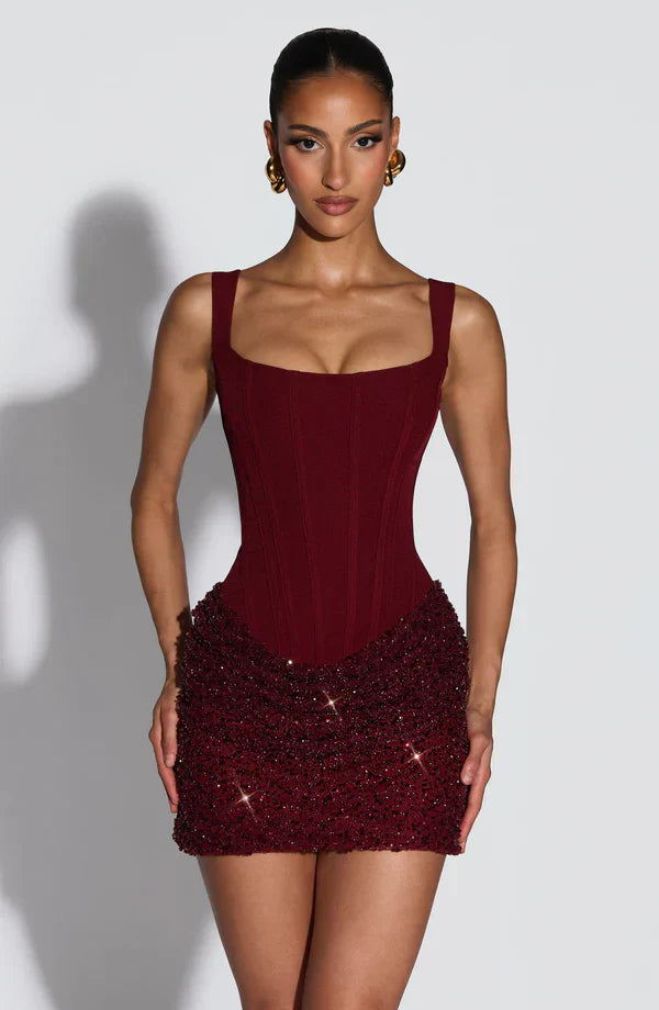 Abito midi donna con scollo quadrato, corpetto strutturato, gonna ricamata con paillettes