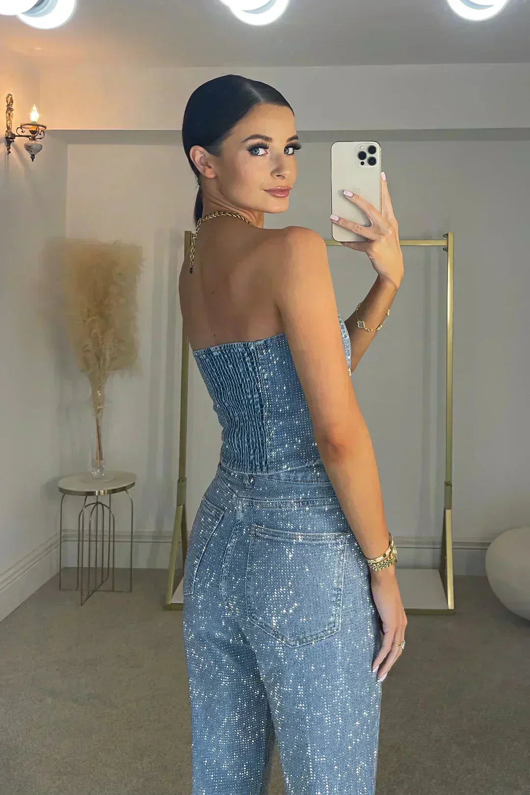 Tuta da sera da donna con bustier e gambe larghe