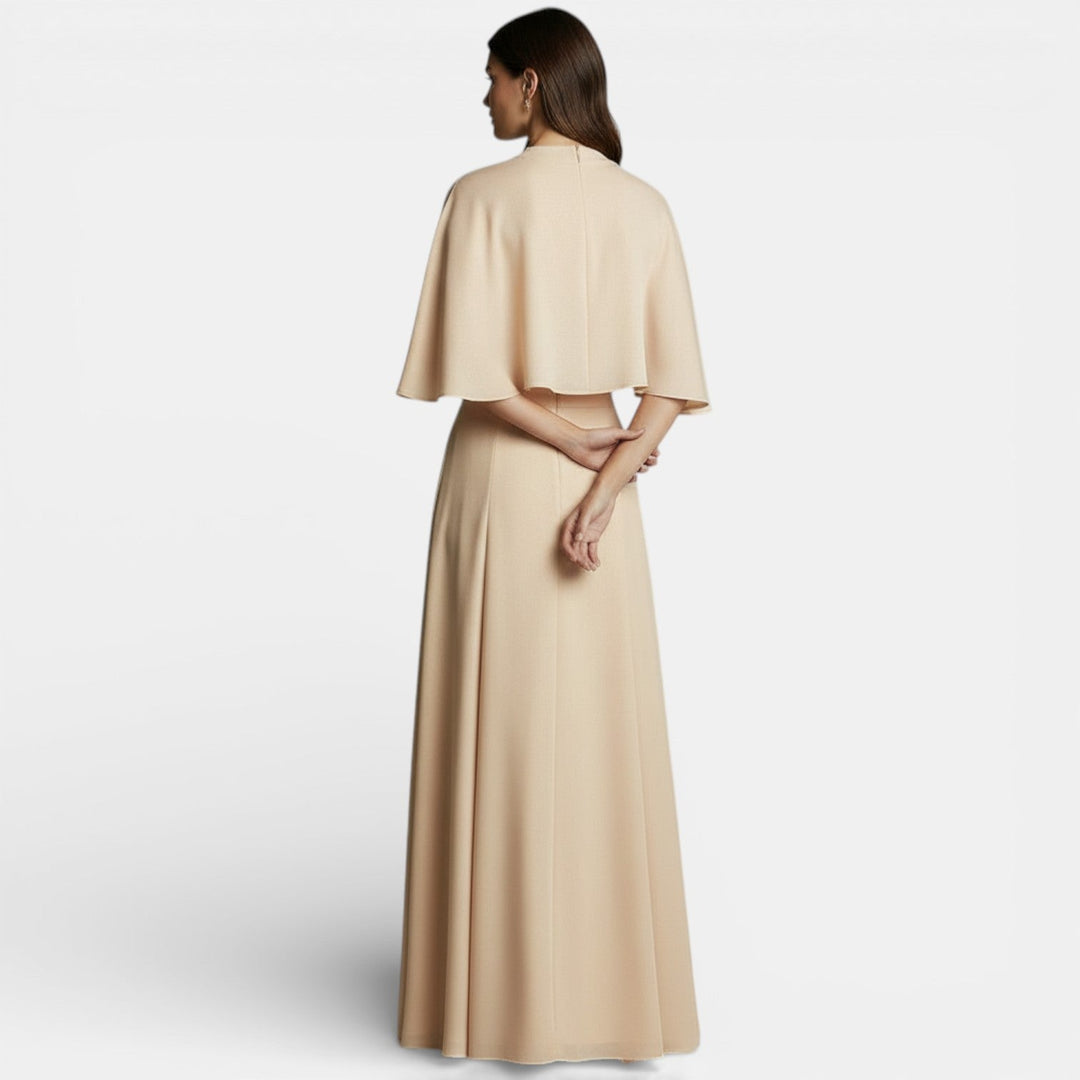 Completo donna con top corto a maniche a mantella, scollo rotondo, pantaloni ampi e fluidi