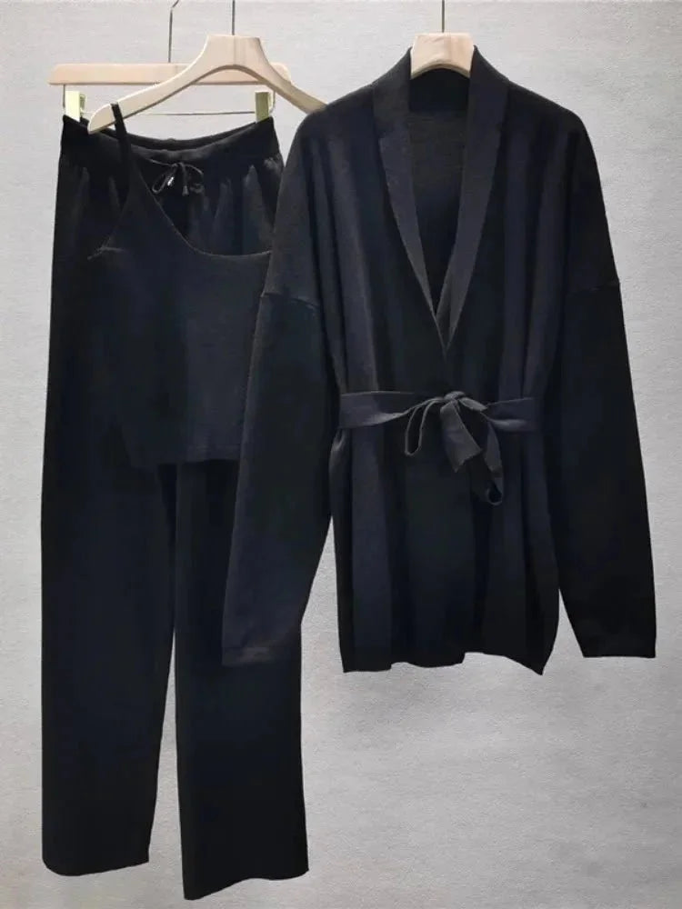 Completo Cardigan con cintura e pantalone lavorato a maglia da donna
