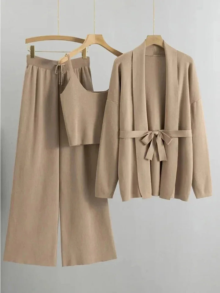 Completo Cardigan con cintura e pantalone lavorato a maglia da donna
