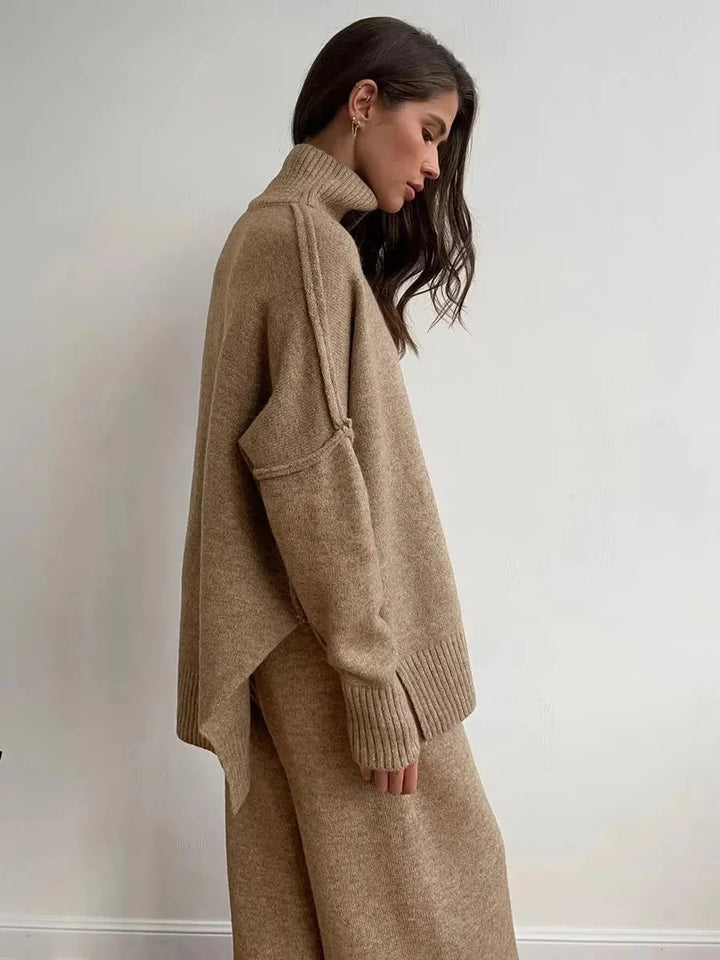 Completo con collo alto da donna a vestibilità ampia e confortevole