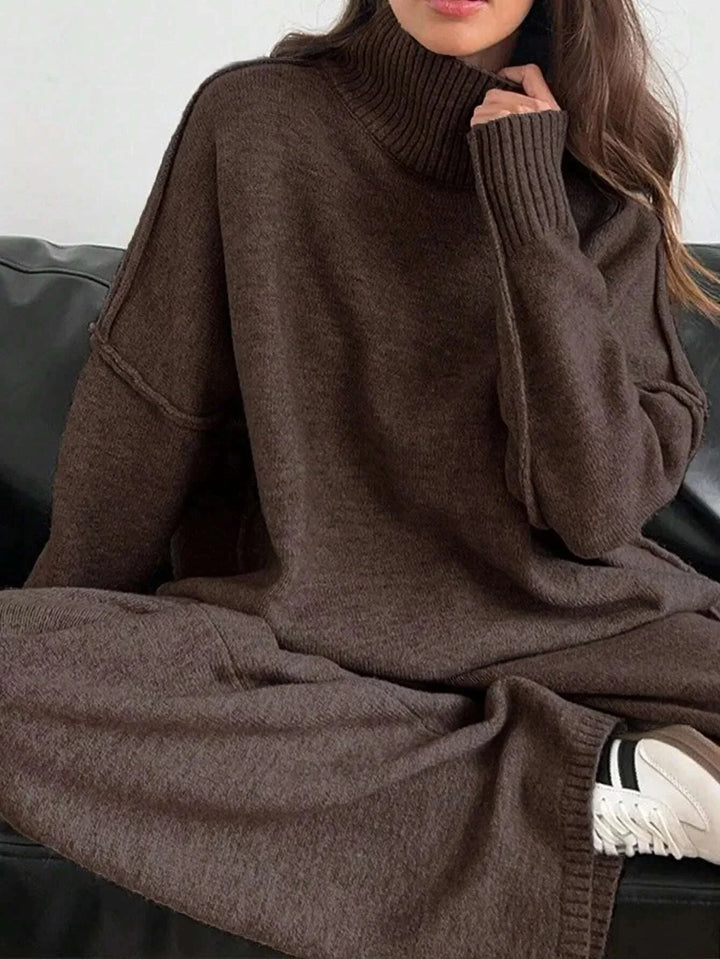 Completo con collo alto da donna a vestibilità ampia e confortevole