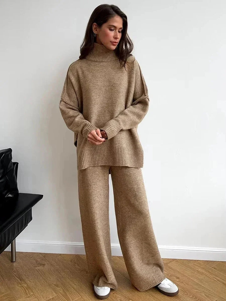 Completo con collo alto da donna a vestibilità ampia e confortevole