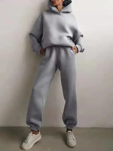 Completo due pezzi ampio per donne stile contemporaneo