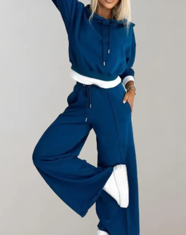 Completo due pezzi da donna con cappuccio e pantaloni ampi