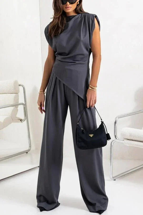 Completo da donna drappeggiato due pezzi con pantaloni ampi