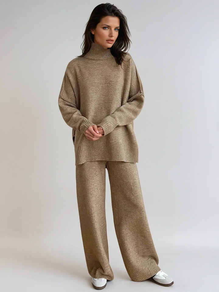 Completo da donna rilassato con dolcevita in maglia morbida