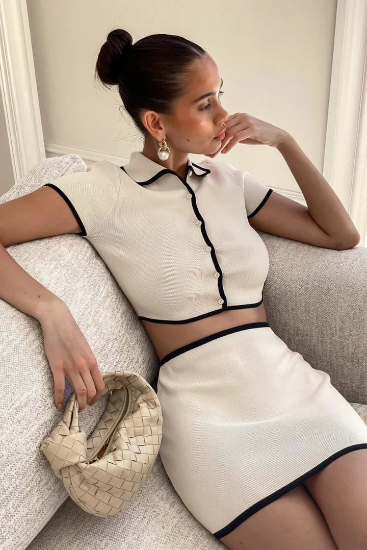 Completo mini donna bianco bordatura nera a costine
