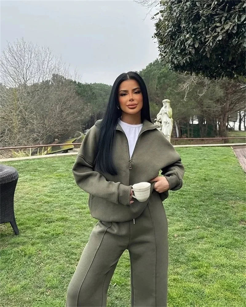Completo pantalone e felpa da donna