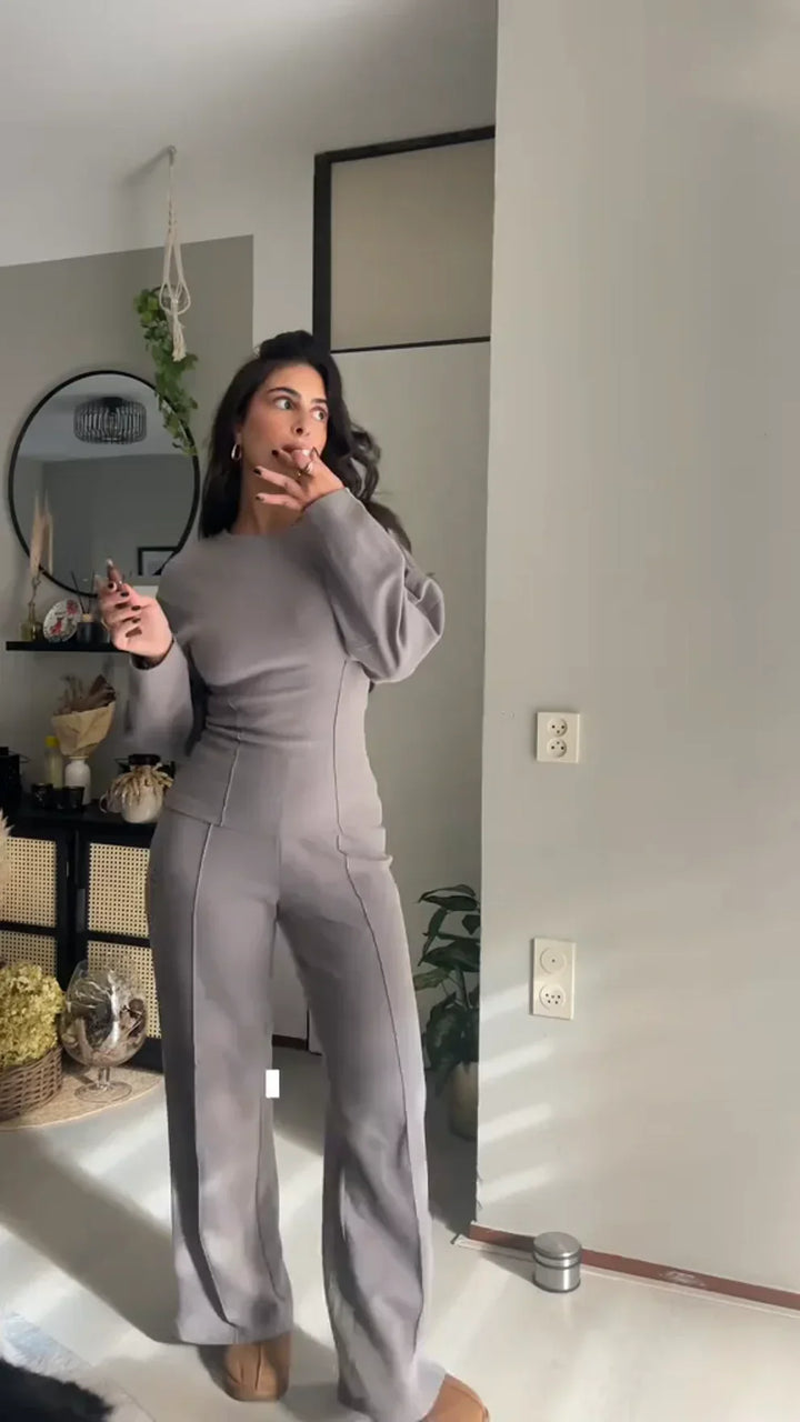 Completo pullover e pantaloni da donna stile casual