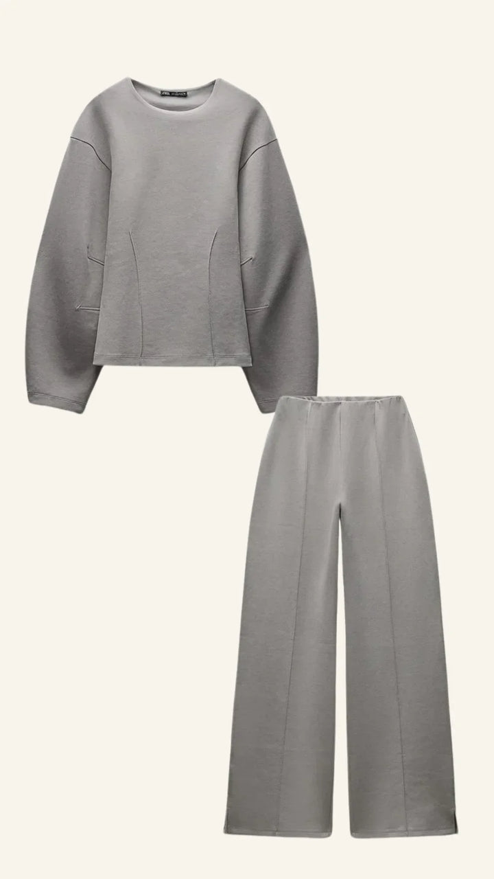Completo pullover e pantaloni da donna stile casual