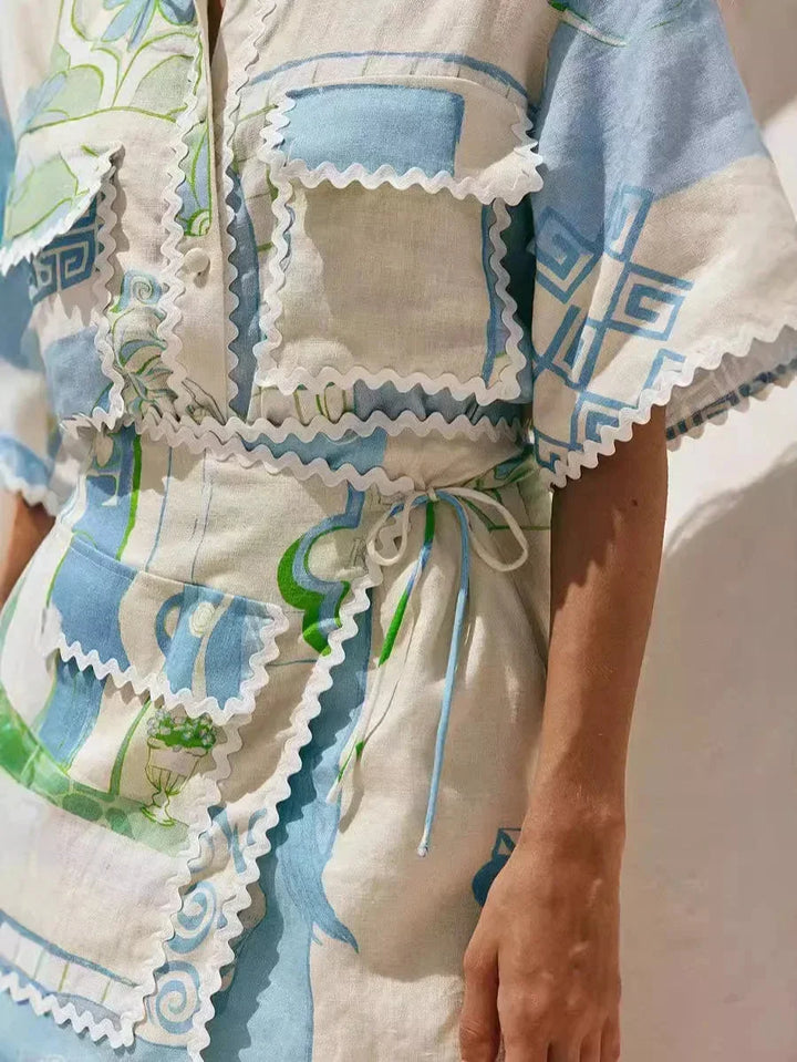 Completo estivo donna blu e bianco con motivi geometrici