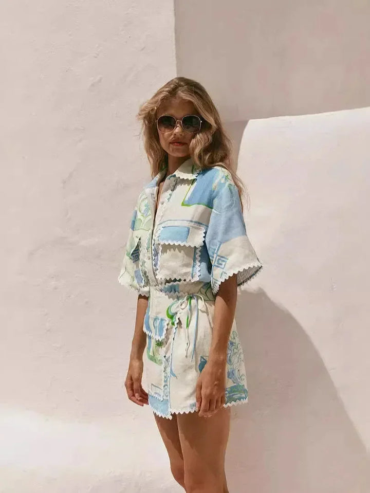 Completo estivo donna blu e bianco con motivi geometrici