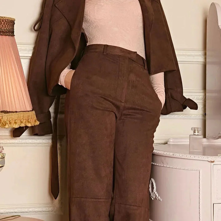 Completo blazer pantalone donna con cintura regolabile e risvolti
