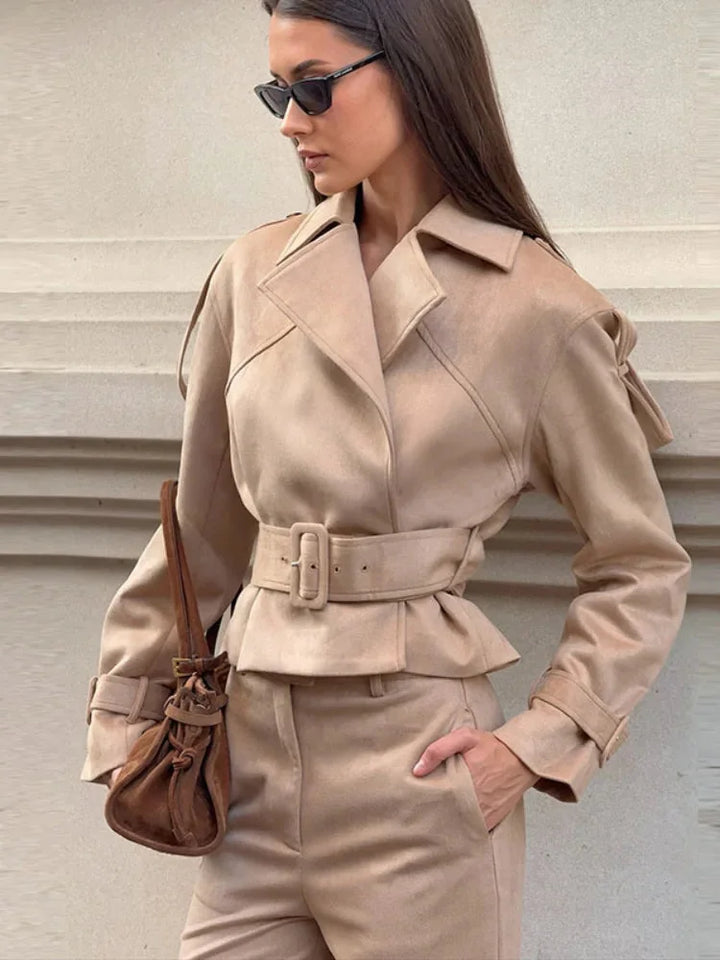 Completo blazer pantalone donna con cintura regolabile e risvolti
