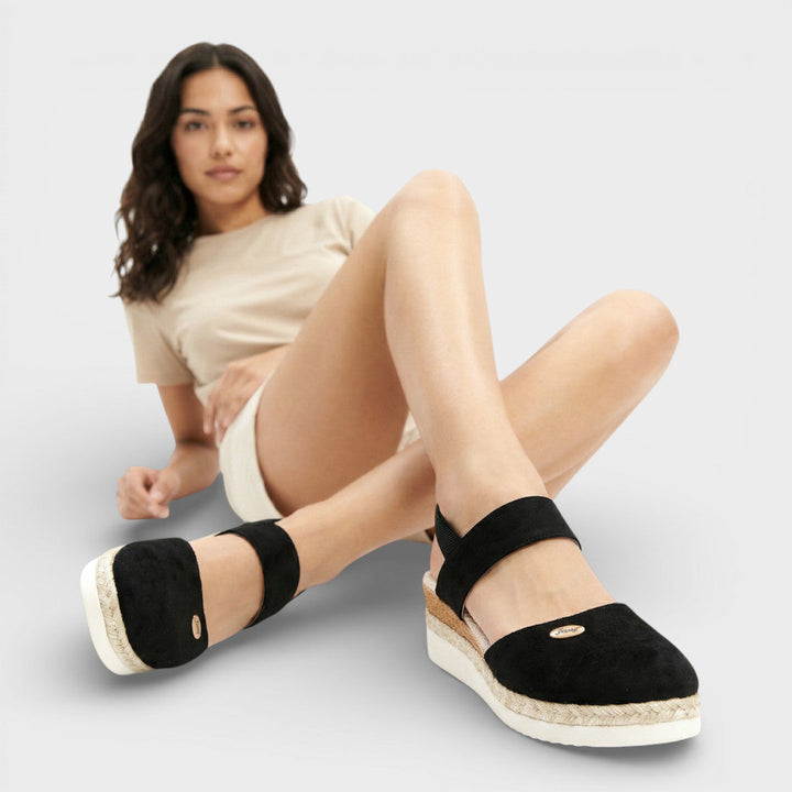 Sandali da donna con zeppa punta chiusa tipo espadrillas e ampio cinturino alla caviglia