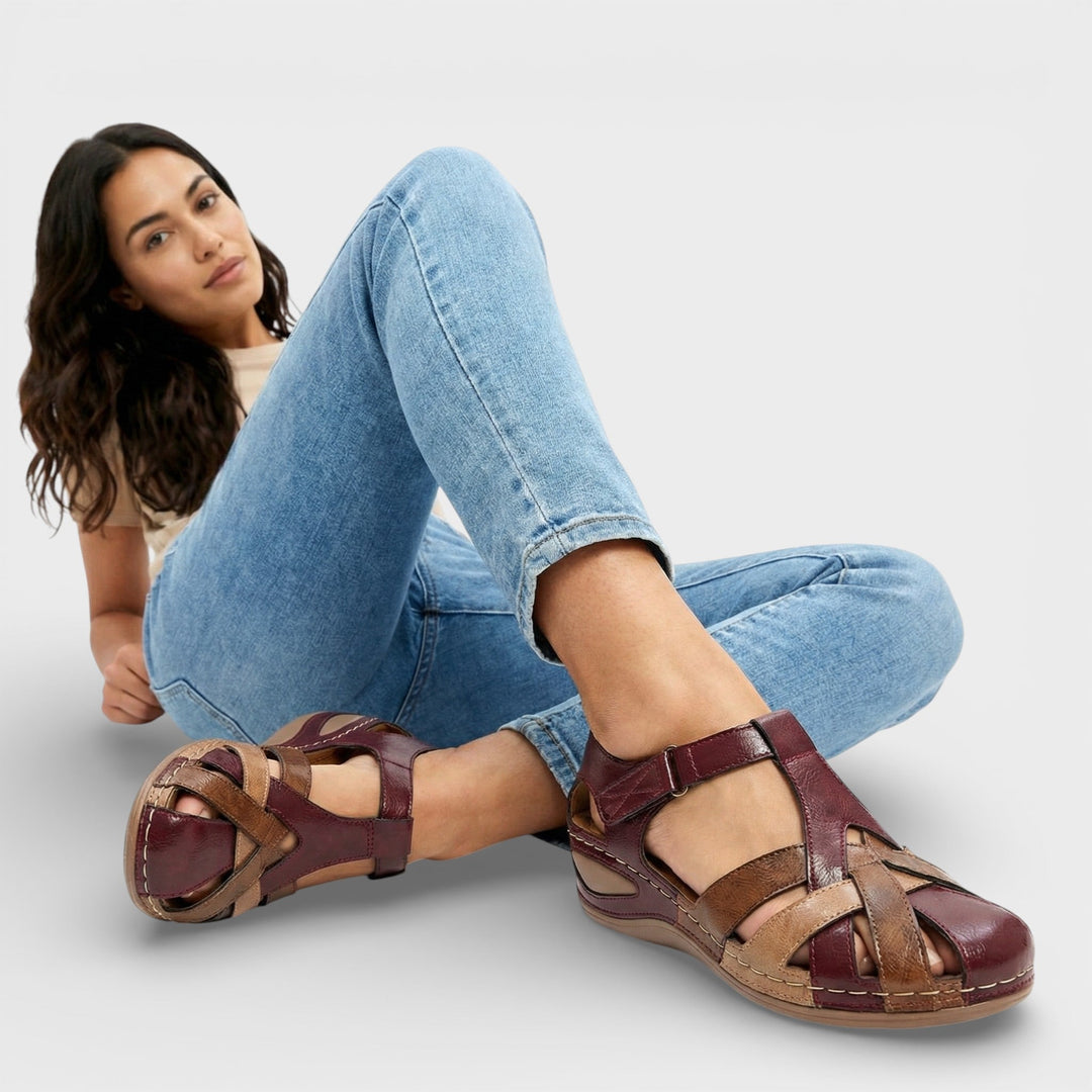 Sandali donna multicolore con cinturini incrociati punta chiusa