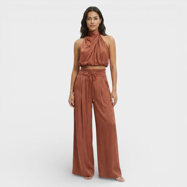 Tuta da donna collo alto corto pantaloni larghi vita con coulisse