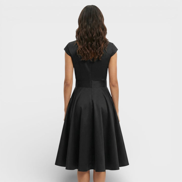 Abito midi da donna con scollo a V plissettato, maniche corte, vita aderente, gonna svasata