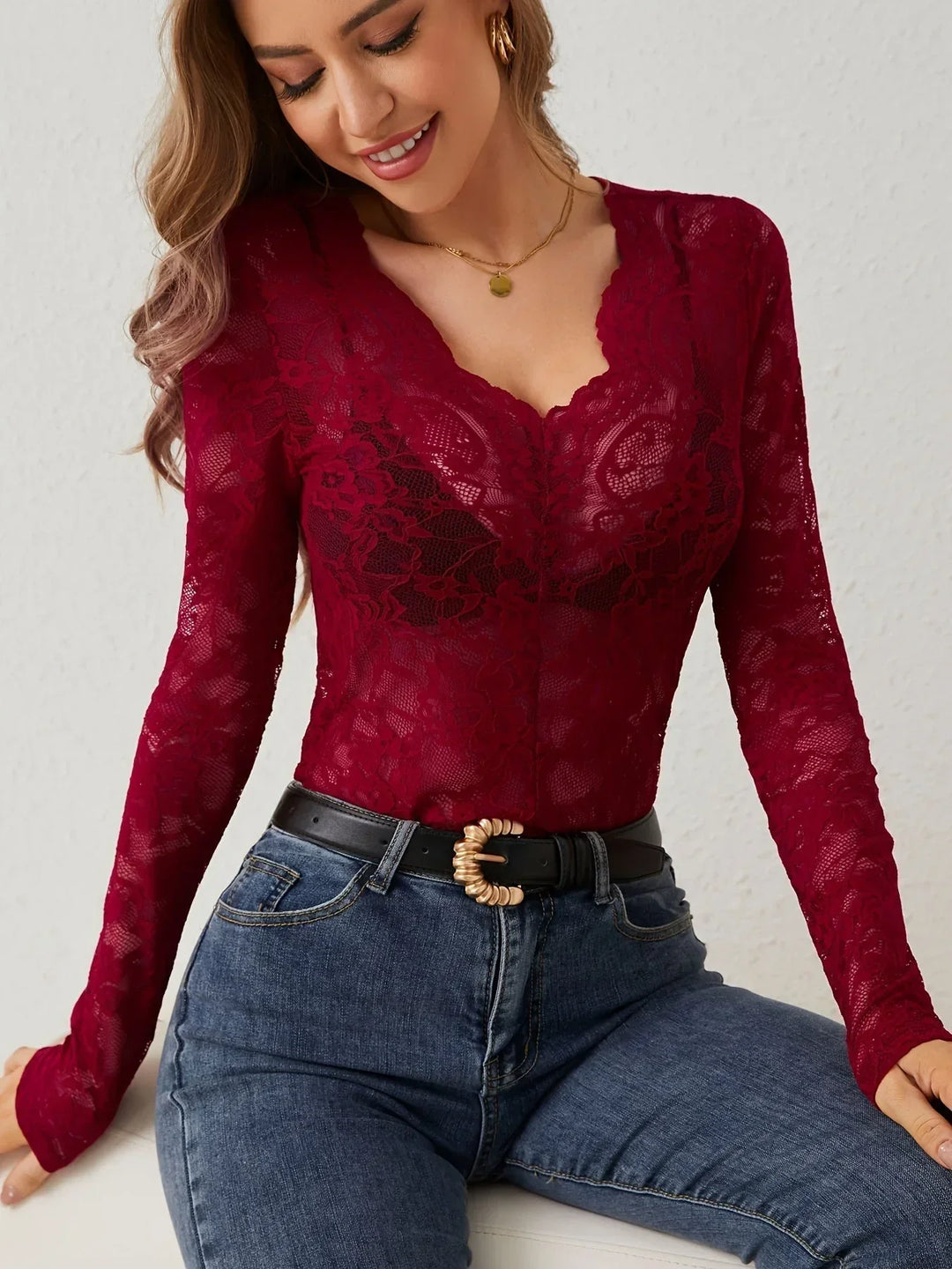 Top in pizzo da donna a maniche lunghe con scollo a V elegante