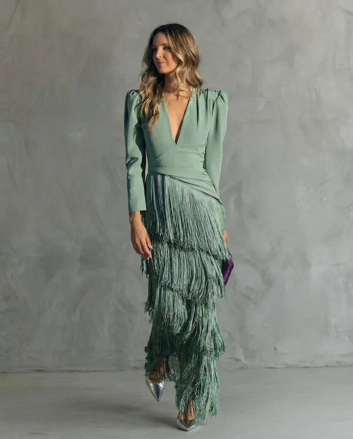 Clara · Abito Elegante con Maniche a Frange